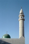 Jordan - Aqaba / Akkaba / Al Aqabah: mosque - tall minaret - photo by J.Kaman