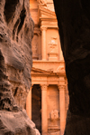 Jordan - Petra: walking to the Khazneh - end of the Siq - photo by M.Torres