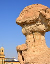 Al-Qarah, Al-Hofuf, Al-Ahsa Oasis, Eastern Province, Saudi Arabia: hoodoo and the Mosque of Abu Dhar al-Ghafari - Al-Qarah mountain, UNESCO world heritage site - photo by M.Torres